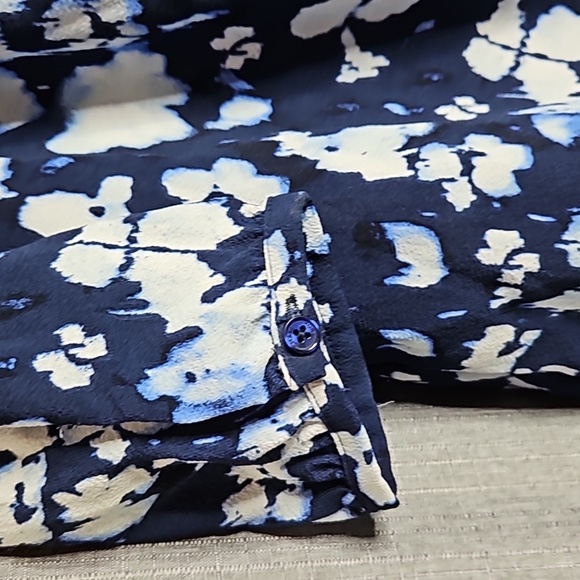 MICHEAL KORS COLD SHOULDER BLOUSE IN NAVY & WHITE SIZE PXL - Picture 6 of 8